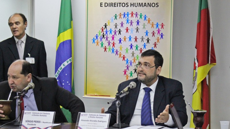 Dirigente do Nudep participa de audiência pública sobre a visita de crianças no Presídio de Santa Cruz

