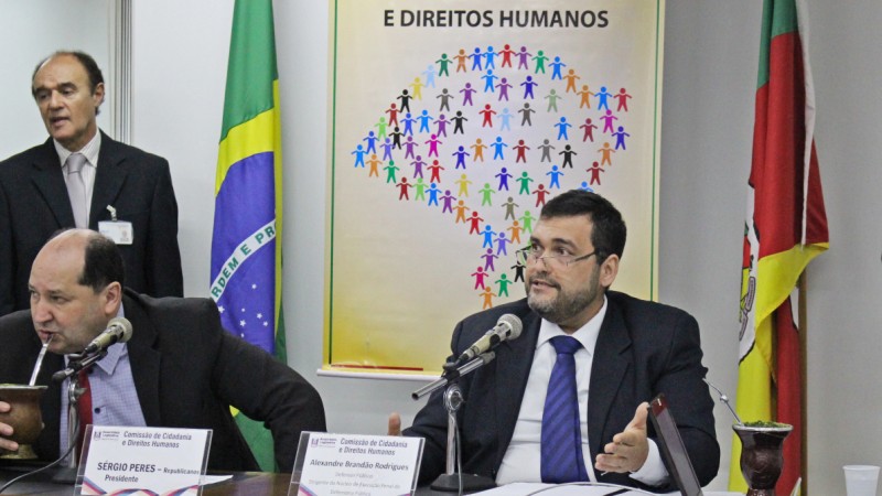 Dirigente do Nudep participa de audiência pública sobre a visita de crianças no Presídio de Santa Cruz

