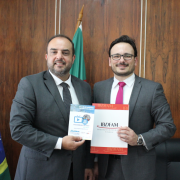 Defensor público-geral do estado recebe visita de presidente do IBDFAM/RS