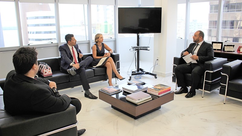 Defensor público-geral recebe a visita de representantes da Ajuris. na foto, ele está com vice-presidente administrativo e vice-presidente social da Associação dos Juízes do Rio Grande do Sul (Ajuris), Orlando Faccini Neto e Patrícia Antunes Laydner