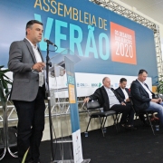 Na Assembleia de Verão da Famurs, defensor público fala sobre soluções extrajudiciais na área da saúde e educação infantil