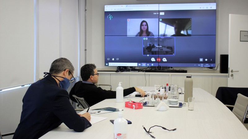 Em videoconferência, defensor público-geral alinha assuntos com Adpergs

