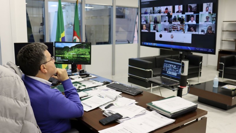 Defensor Público-Geral do Estado participa de reunião do Conselho de Estado que tratou da privatização da CEEE

