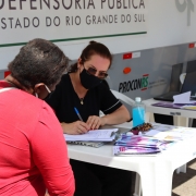 A atividade ocorreu no Largo Glênio Peres, no centro de Porto Alegre, das 10h às 15h.