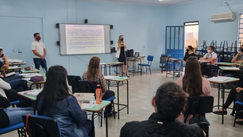 DPE/RS apresenta projeto de educação em direitos em escola municipal de Três Passos