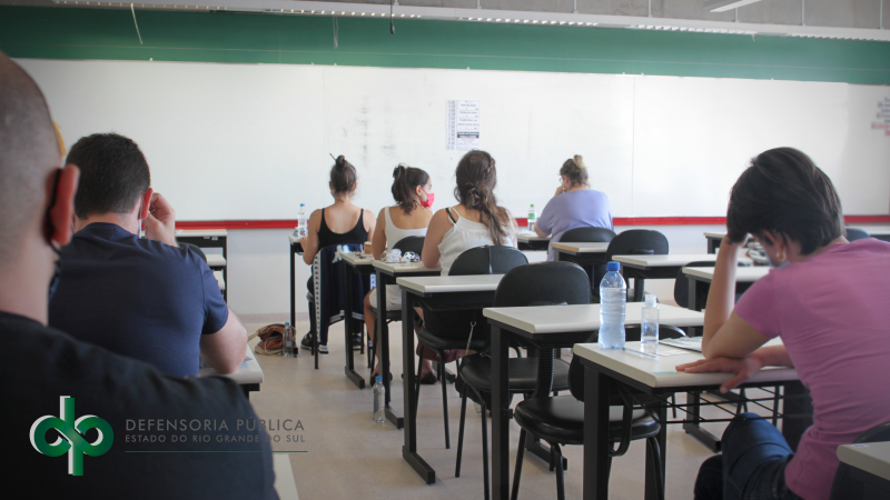Prova foi aplicada na tarde deste domingo (9)