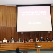 Evento contou com cerca de 100 líderes e representantes dos Três Poderes, de associações civis e de classe