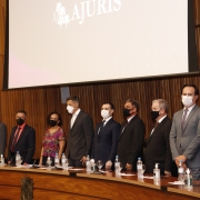 Evento contou com cerca de 100 líderes e representantes dos Três Poderes, de associações civis e de classe