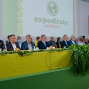 Ap&oacute;s o evento, a defensora p&uacute;blica acompanhou a inaugura&ccedil;&atilde;o do Pavilh&atilde;o da Agricultura Familiar