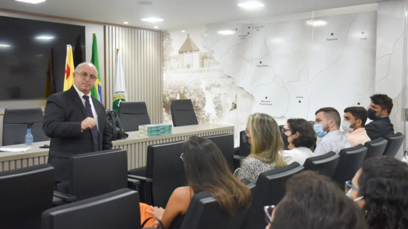 Palestra ministrada pelo defensor p&uacute;blico da Defensoria P&uacute;blica do Estado do Rio Grande do Sul (DPE/RS), Waldemar Menchik J&uacute;nior.