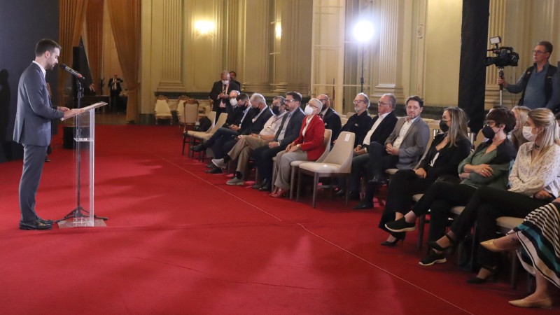 A assinatura de contrato do Multipalco do Theatro S&atilde;o Pedro