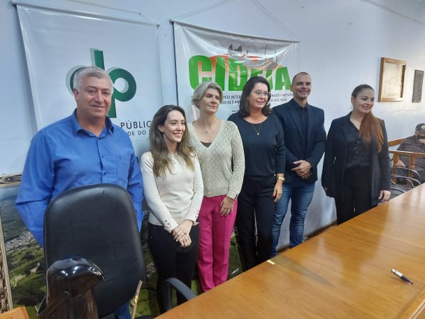 O mutirão contou com a participação dos defensores Letícia Gobbi, Flávia Rumi, Fabrício Azevedo de Souza e Caroline Araújo