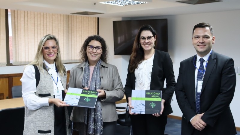 Subdefensora institucional e Defensor-assessor conheceram o sistema Sapiens utilizado pela  AGU