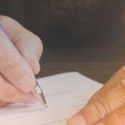 Além de não ter solicitado o empréstimo, o homem também não reconheceu a assinatura no contrato.