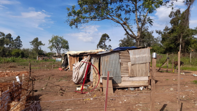 Dez famílias vivem em situação de vulnerabilidade social no bairro Itacherê