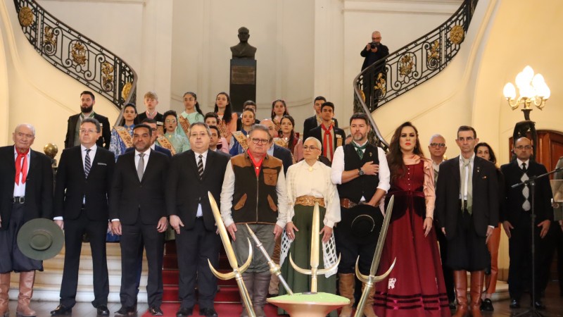 Acendimento da Chama Crioula, no Palácio Piratini

