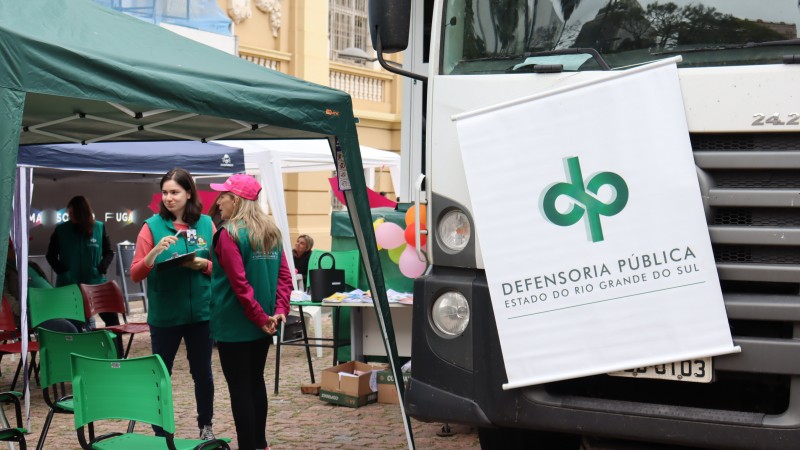 Mutirão sobre a importância da prevenção e do diagnóstico precoce do câncer de mama