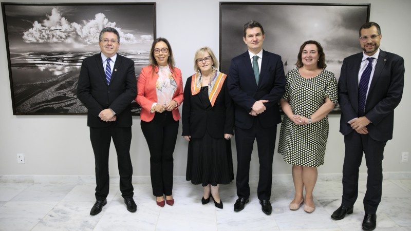 A reunião ocorreu na tarde passada (27), em Brasília. 