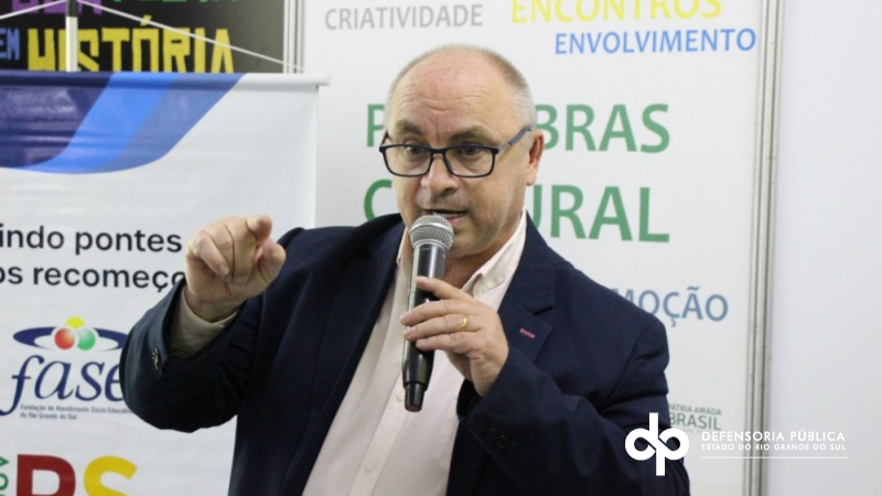 A cerimônia ocorreu no Espaço Jovem Petrobras da Feira do Livro de Porto Alegre.