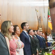 Defensora Pública-Geral em exercício, Melissa Torres Silveira, esteve presente na cerimônia de posse do governador eleito