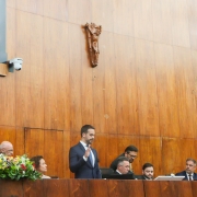 Governador eleito, Eduardo Leite, toma posse em cerimônia na AL/RS