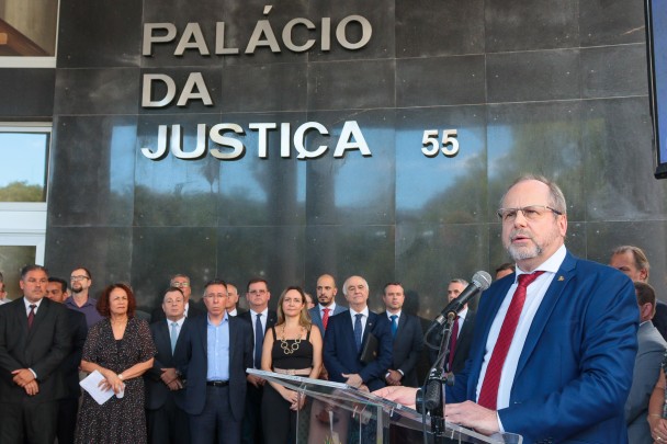 Presidente da Ajuris, desembargador Cláudio Luís Martinewski