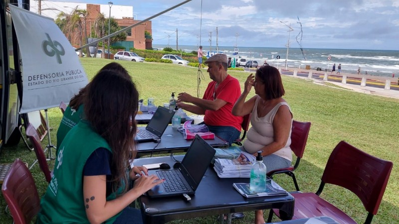 Primeira parada do Projeto Verão 2023 aconteceu a praia da Prainha, em Torres