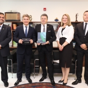 O chefe do Parlamento alinhou projetos e parcerias futuras com a instituição.