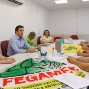 NUDEAM tem reunião com entidades para tratar sobre campanha Despejo Zero