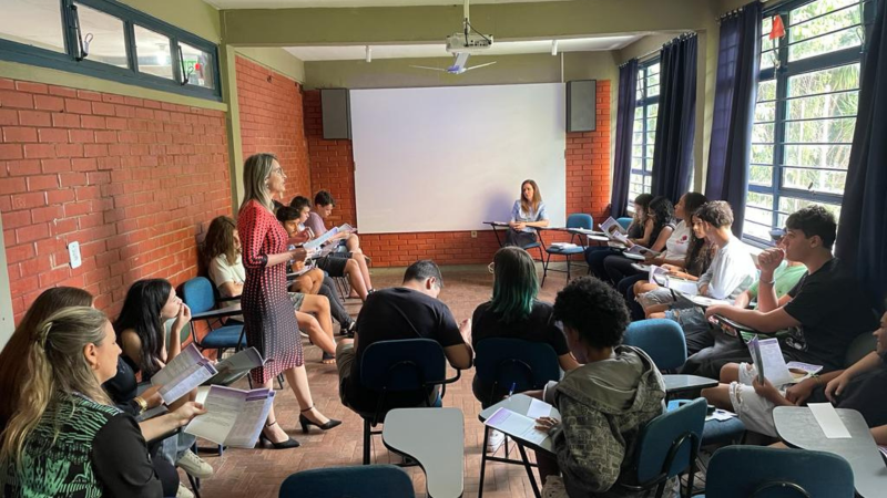 Palestras ocorreram na manhã de quarta-feira (29), na Escola Estadual de Ensino Fundamental William Richards Schisler