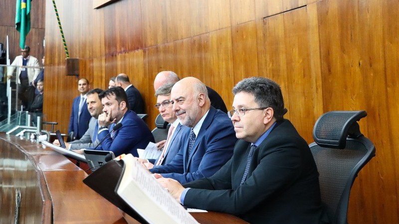 O ato homenageou os 188 anos da instalação do Parlamento gaúcho