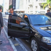 Entrega ocorreu durante reunião na sede da DPE/RS