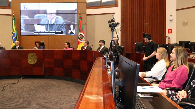 Melissa Torres da Silveira esteve presente na solenidade de abertura das atividades do III ENAM