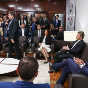 Entrega do projeto de Lei de Diretrizes Orçamentárias 2024 na Assembleia Legislativa