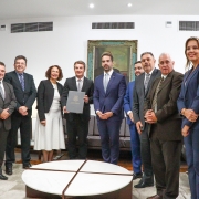 Entrega do projeto de Lei de Diretrizes Orçamentárias 2024 na Assembleia Legislativa
