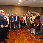 Defensora pública-geral, em exercício, participa de reunião-almoço Tá na Mesa