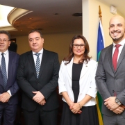 Defensor público-geral recebeu medalha de honra ao mérito durante Encontro Nacional de Corregedores do TJRS