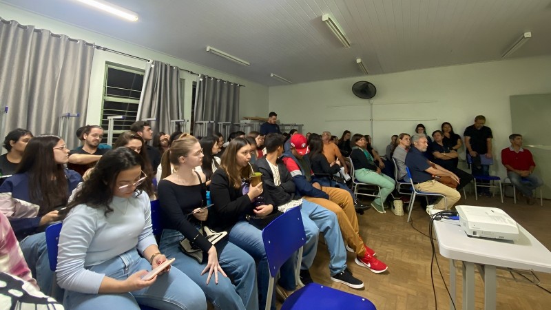 Encontros ocorreram na Escola Estadual Olavo Bilac