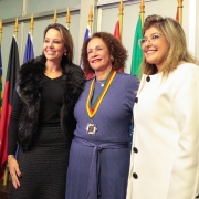 Presidente do TJRS, desembargadora Iris Helena Medeiros, recebeu medalha Mérito Farroupilha