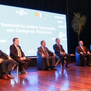 O evento teve suas vagas esgotadas rapidamente e contou com grande público.