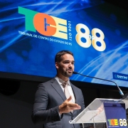 Defensor público-geral foi homenageado durante comemoração dos 88 anos do TCE-RS