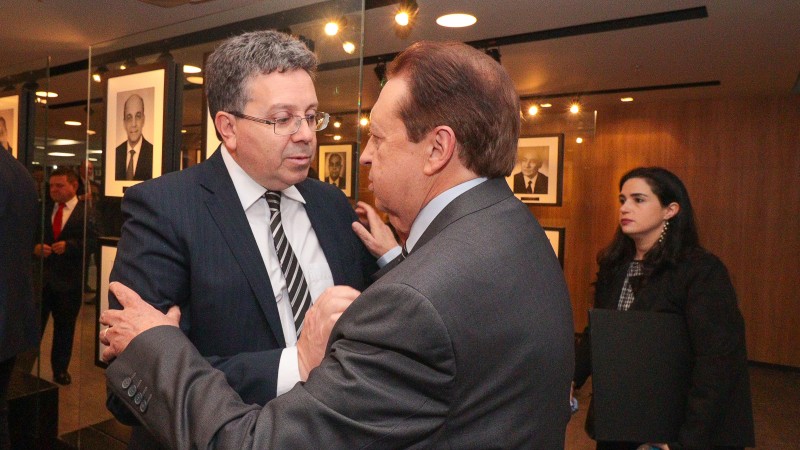 Defensor público-geral, Antonio Flávio de Oliveira, e desembargador Voltaire de Lima Moraes