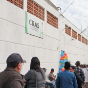 Dezenas de pessoas foram atendidas no CRAS - Leste 1