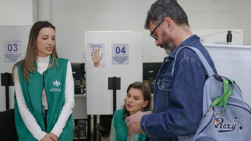 Desde 2019, é possível solicitar a carteira de identidade com o símbolo referente à deficiência da pessoa ou TEA
