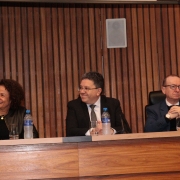 parte da mesa de abertura, com a presidente do TJRS a esquerda, seguida do defensor geral e do conselheiro Miola