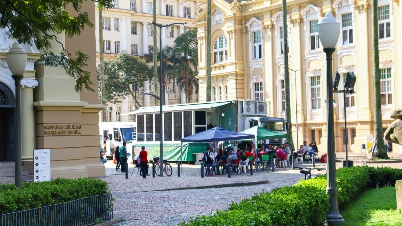 Mutirão ocorreu na avenida Sepúlveda, em Porto Alegre. 
