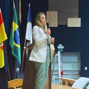 Giesa trouxe como tema “A maternidade atípica e seus direitos”