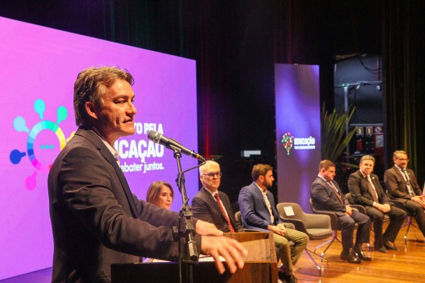 Defensor público-geral participa do ato de encerramento do Movimento pela Educação