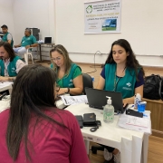 As famílias, em sua grande maioria de baixa renda, vivem há anos nas áreas que têm como proprietária a CGT Eletrosul.