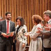 Subdefensora pública-geral acompanha cerimônia de oficialização da elevação de 26 comarcas pelo TJRS
